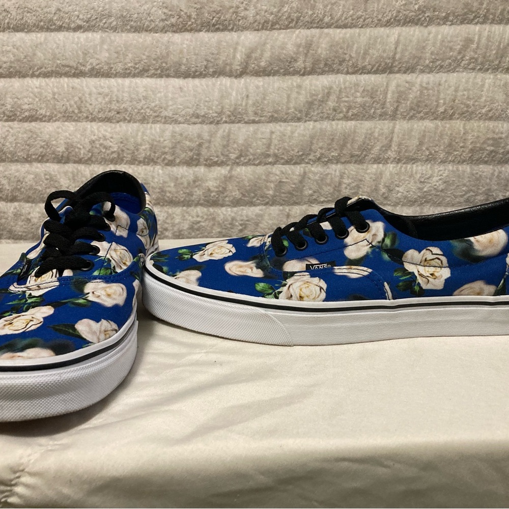 The Vans “Romantic Floral” Canvas Shoes